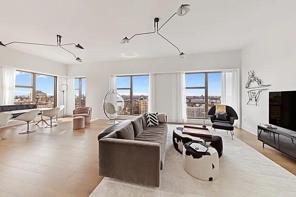 Apartment 14