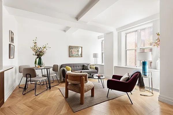 Apartment 10