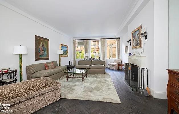 Apartment 10