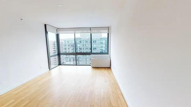 Apartment 17