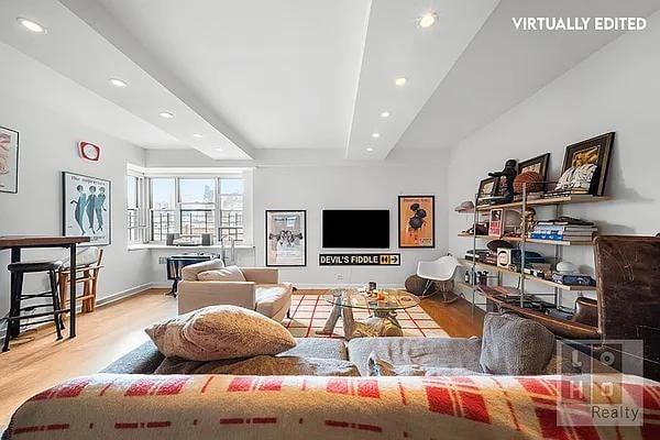 Lower East Side #F8H