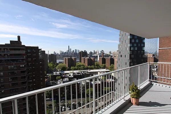Lower East Side #D1903